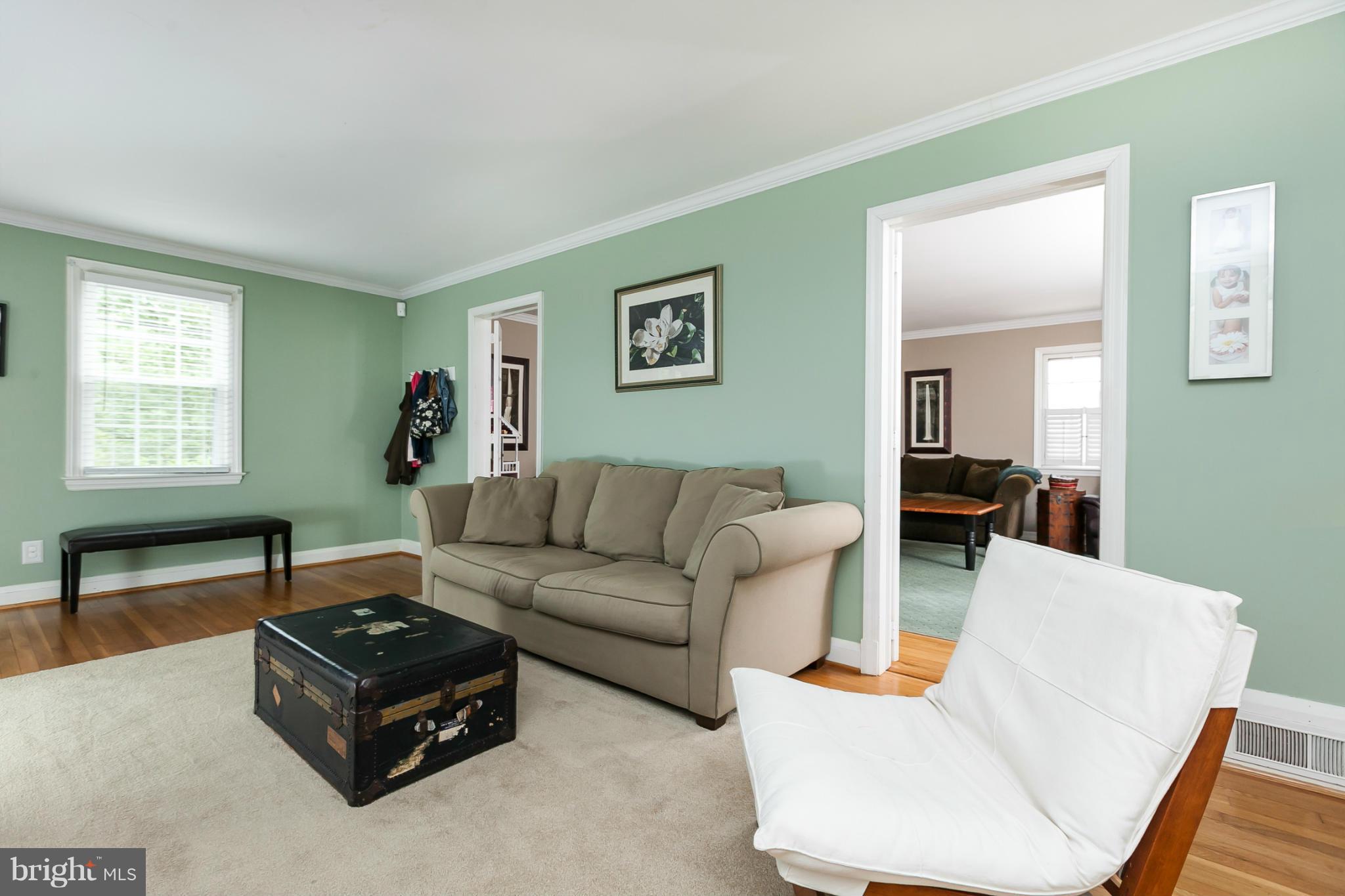903 Litchfield Road Baltimore, MD 21239 - Photo 4 of 30 Living Room