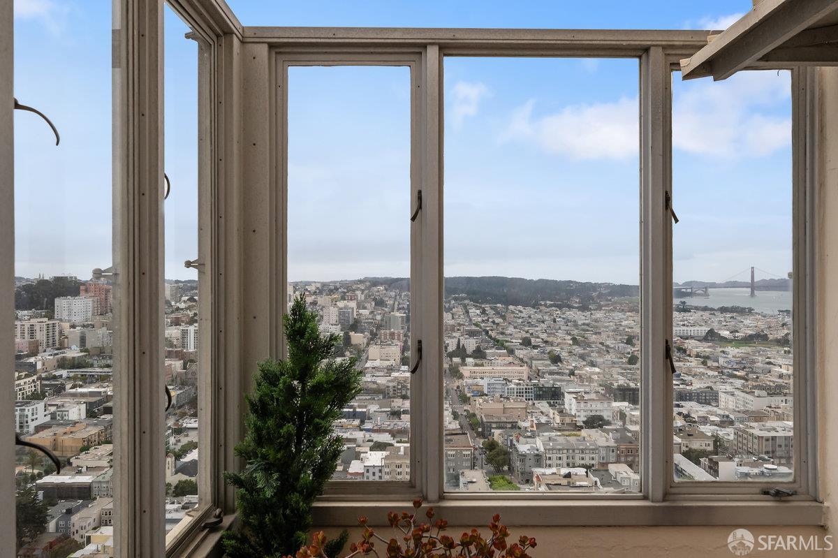 1101 Green Street, Unit 1801 San Francisco, CA 94109 - Photo 31 of 45 a view of a city from a living room