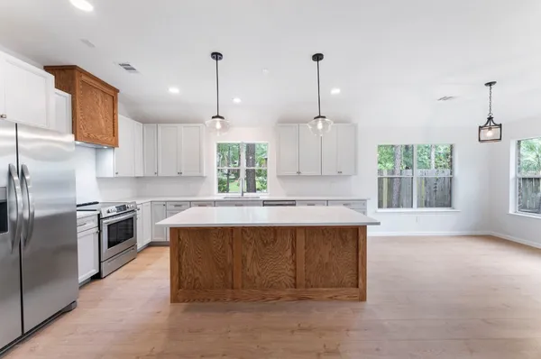 $3,300 | 54 Legend Mill Court, The Woodlands, TX 77382
