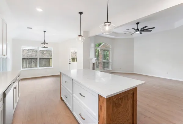 $3,300 | 54 Legend Mill Court, The Woodlands, TX 77382
