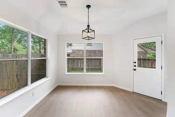 $3,300 | 54 Legend Mill Court, The Woodlands, TX 77382