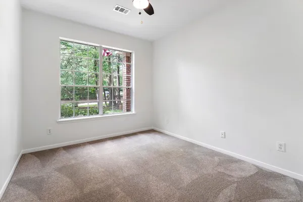 $3,300 | 54 Legend Mill Court, The Woodlands, TX 77382