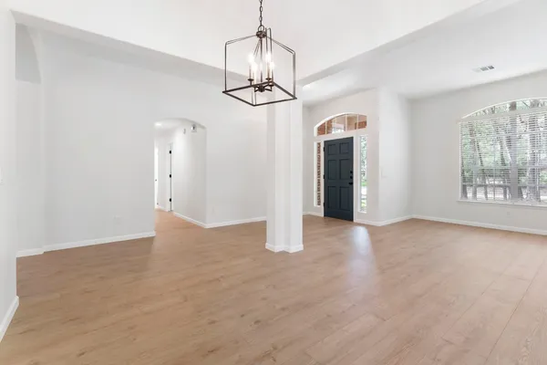 $3,300 | 54 Legend Mill Court, The Woodlands, TX 77382