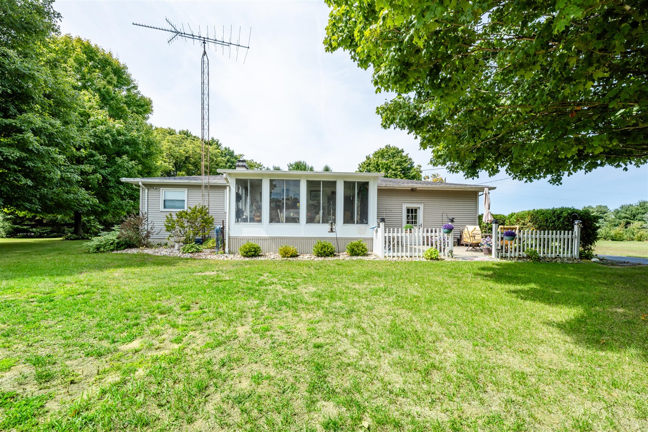 1155 South Bainbridge Center Road Benton Harbor, MI 49022 - Photo 41 of 47