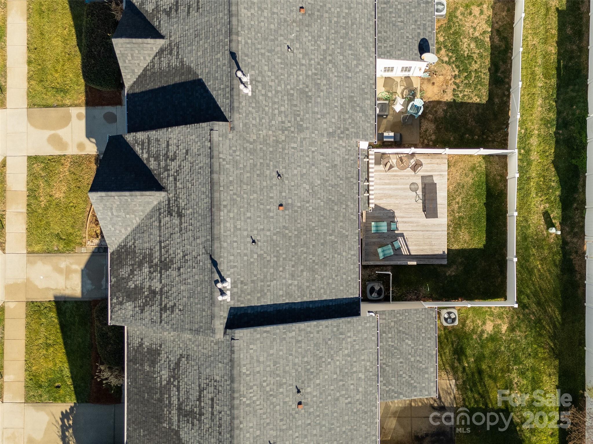 324 Dusk Drive Rock Hill, SC 29732 - Photo 37 of 39 a picture of a bathroom