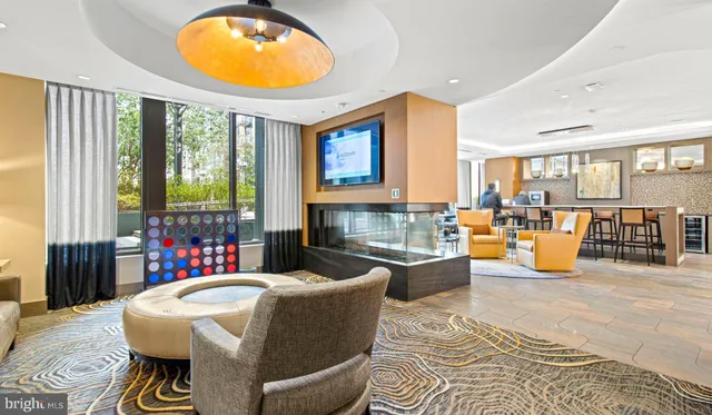 $2,272 | 8300 Wisconsin Avenue, Unit 0B1313, Bethesda, MD 20814