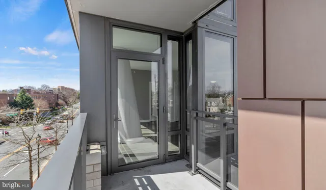 $2,272 | 8300 Wisconsin Avenue, Unit 0B1313, Bethesda, MD 20814