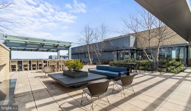 $2,272 | 8300 Wisconsin Avenue, Unit 0B1313, Bethesda, MD 20814