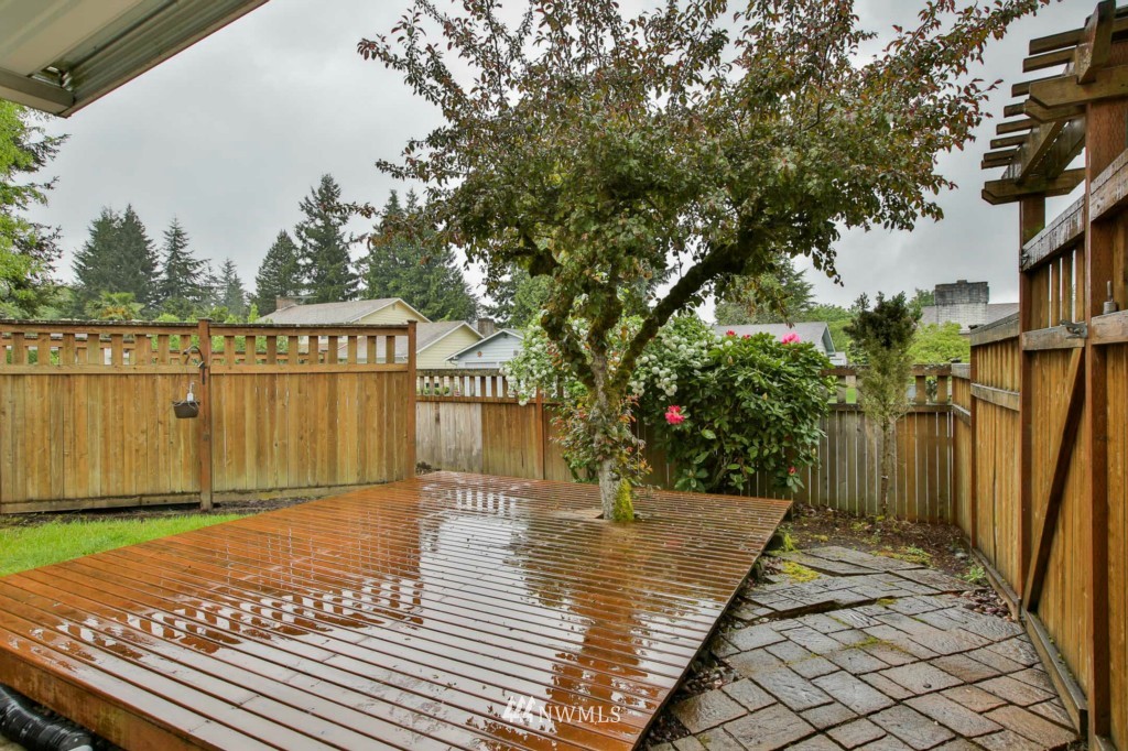 1933 Southeast 17th Court Renton, WA 98055 - Photo 21 of 24 Gallery Image 21