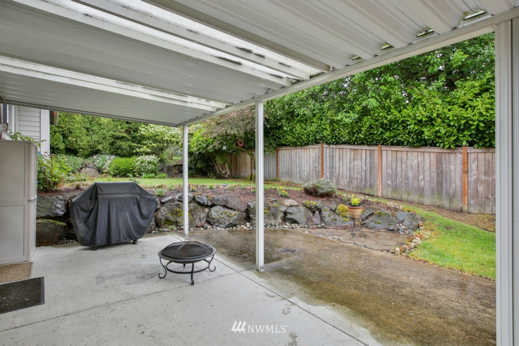 1933 Southeast 17th Court Renton, WA 98055 - Photo 22 of 24 Gallery Image 22