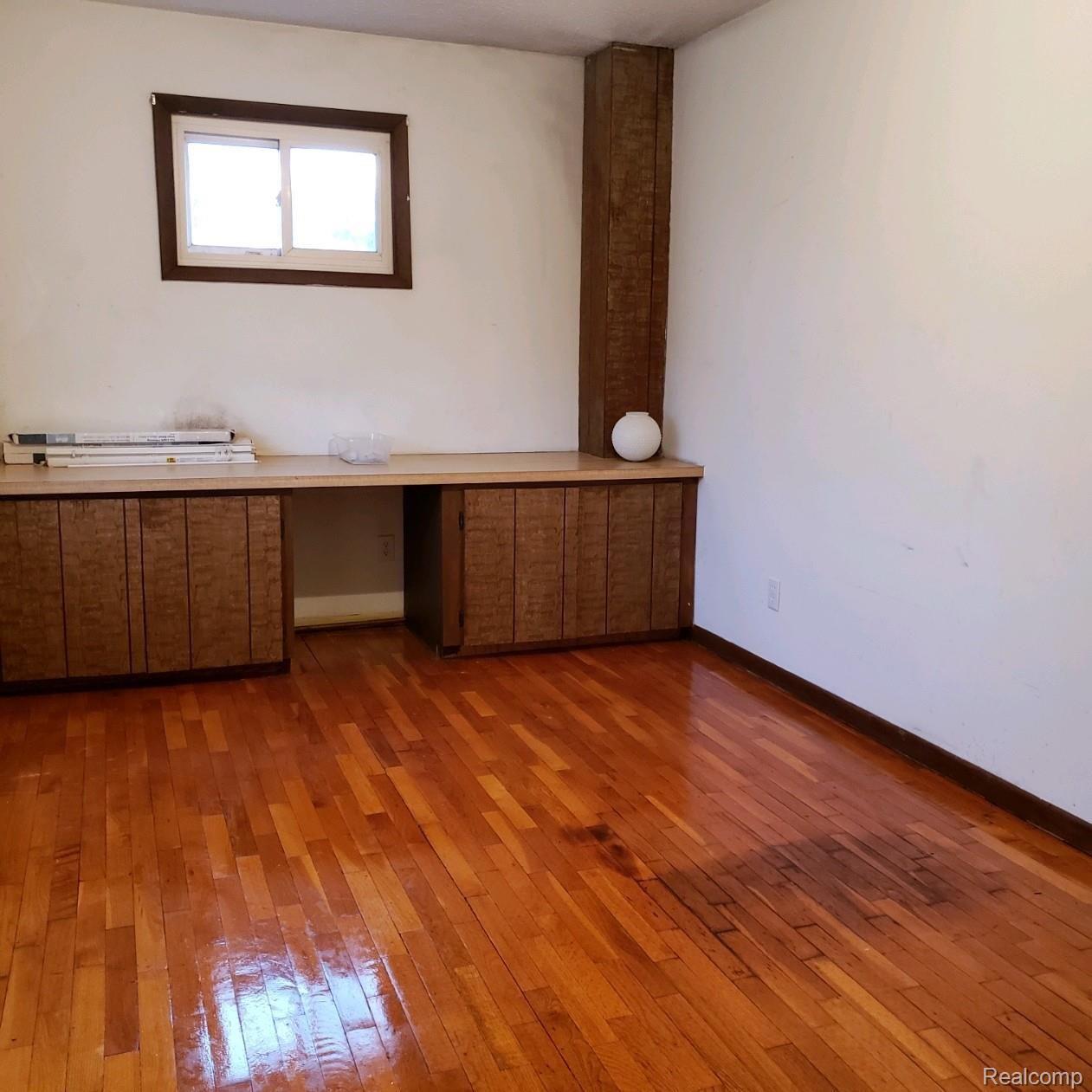 3919 Oak Grove Road North Branch, MI 48461 - Photo 12 of 33 OG.JPG