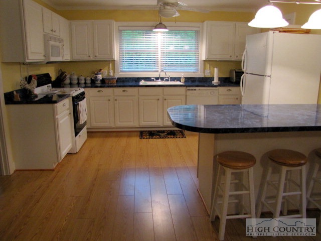 1376 Bill Cooper Road Crumpler, NC 28617 - Photo 4 of 17 Gallery Image 4