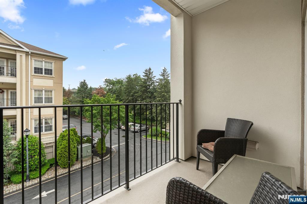 9203 Ravenscroft Road Clifton, NJ 07013 - Photo 12 of 16