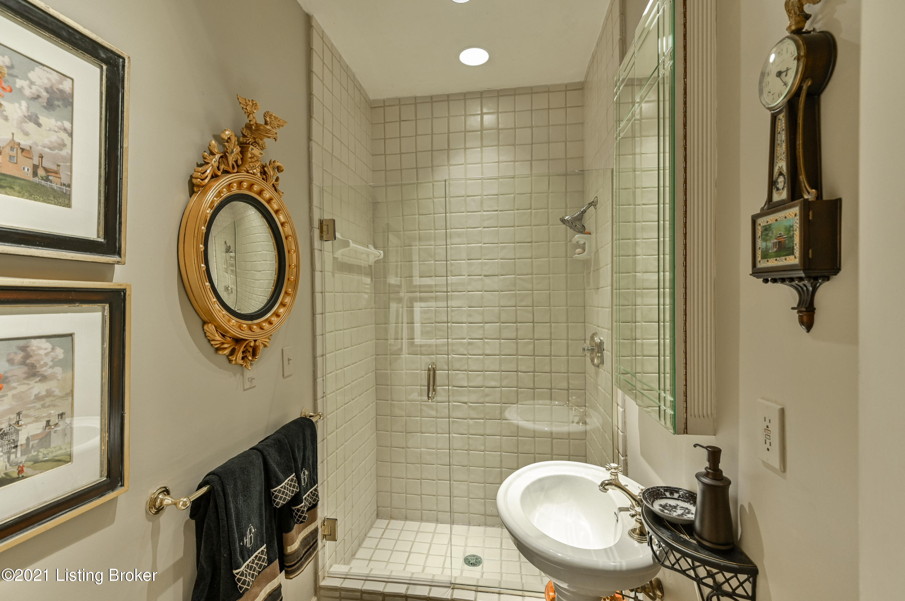 81 Warrior Road Louisville, KY 40207 - Photo 20 of 46 035 - 20210104 7421