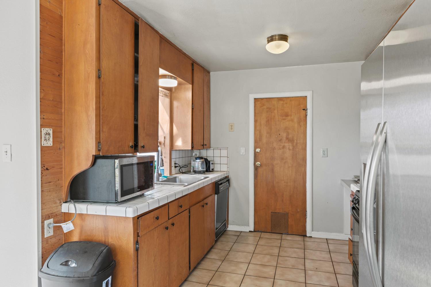 3125 Kobrock Way Carmichael, CA 95608 - Photo 11 of 29