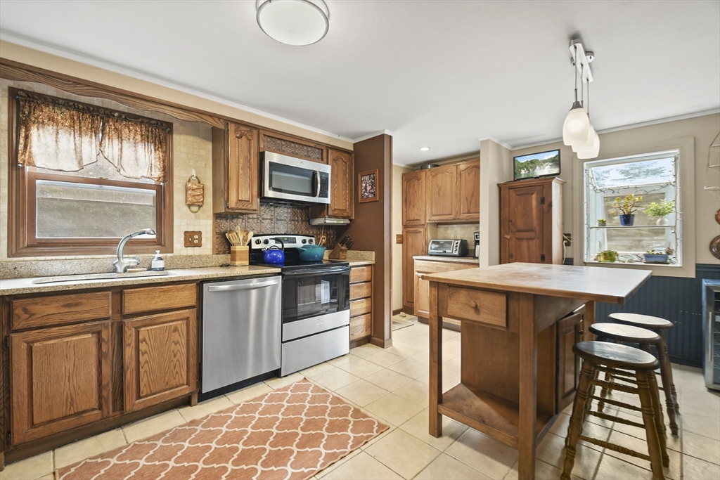 151 Burlingame Road Charlton, MA 01507 - Photo 12 of 34