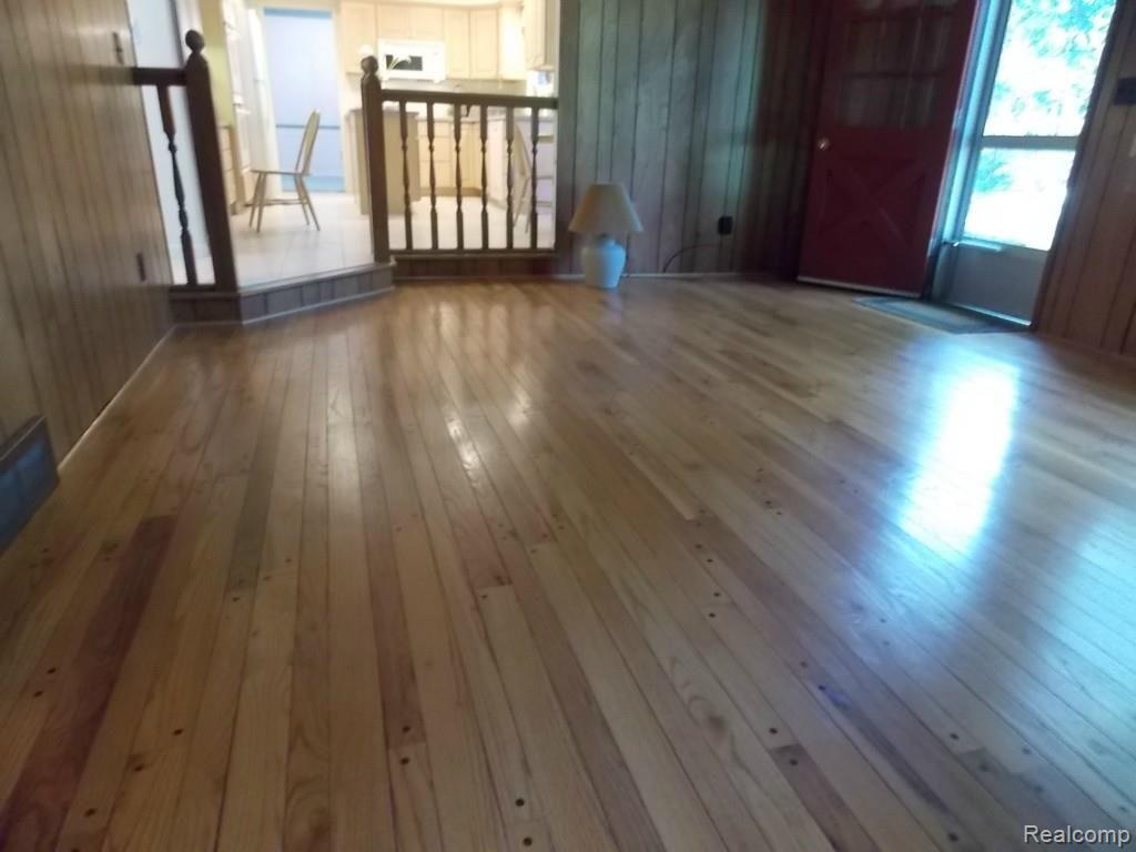 482 Shagbark Drive Rochester, MI 48309 - Photo 23 of 37 New Hardwood Floors in Family Room