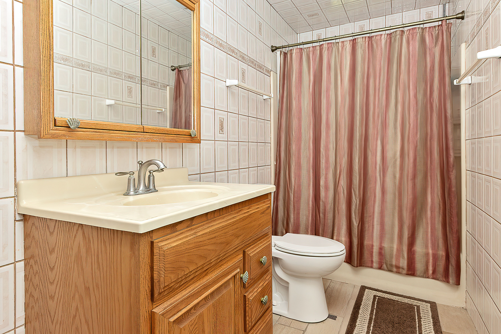 25 Lippincott Road Fox Lake, IL 60020 - Photo 17 of 37