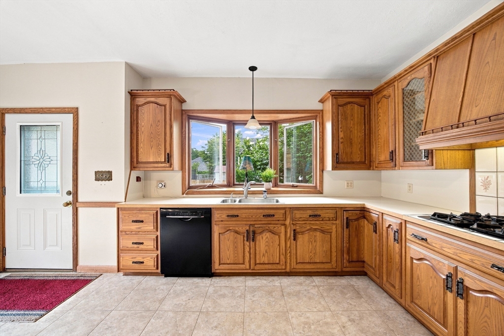 82-84 Noel Street Springfield, MA 01108 - Photo 10 of 42 Gallery Image 10