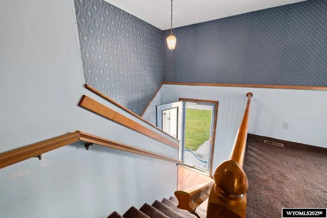 $205,000 | 805 Freimuth Avenue, Lingle, WY 82223