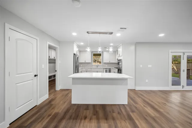 $3,000 | 6306 Inway Drive, Spring, TX 77389