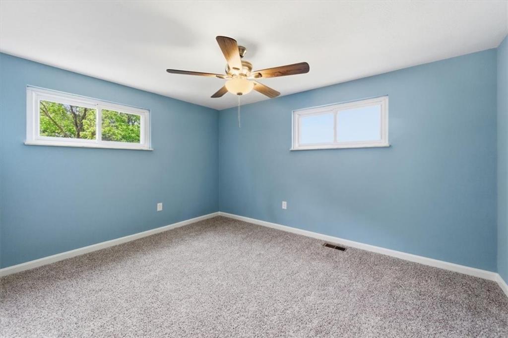 162 Foxwood Road Coraopolis, PA 15108 - Photo 17 of 42