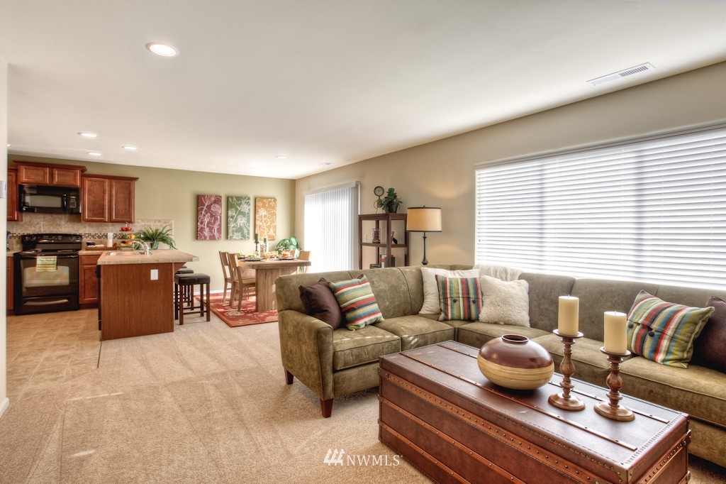 17703 33rd (7) Drive Southeast Bothell, WA 98012 - Photo 4 of 14 Gallery Image 4