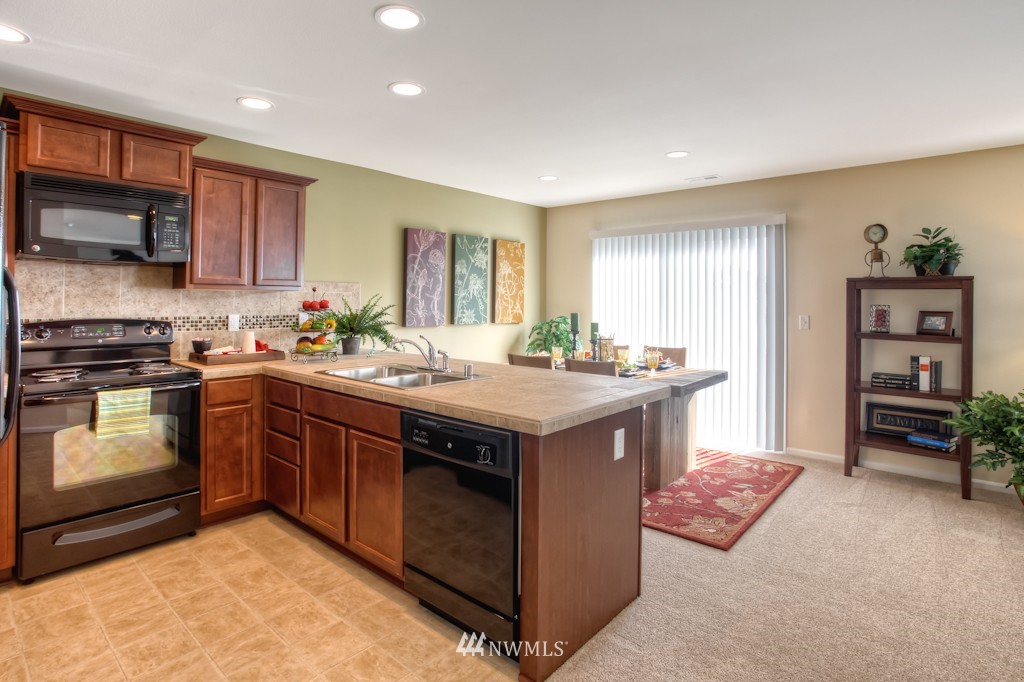 17703 33rd (7) Drive Southeast Bothell, WA 98012 - Photo 5 of 14 Gallery Image 5