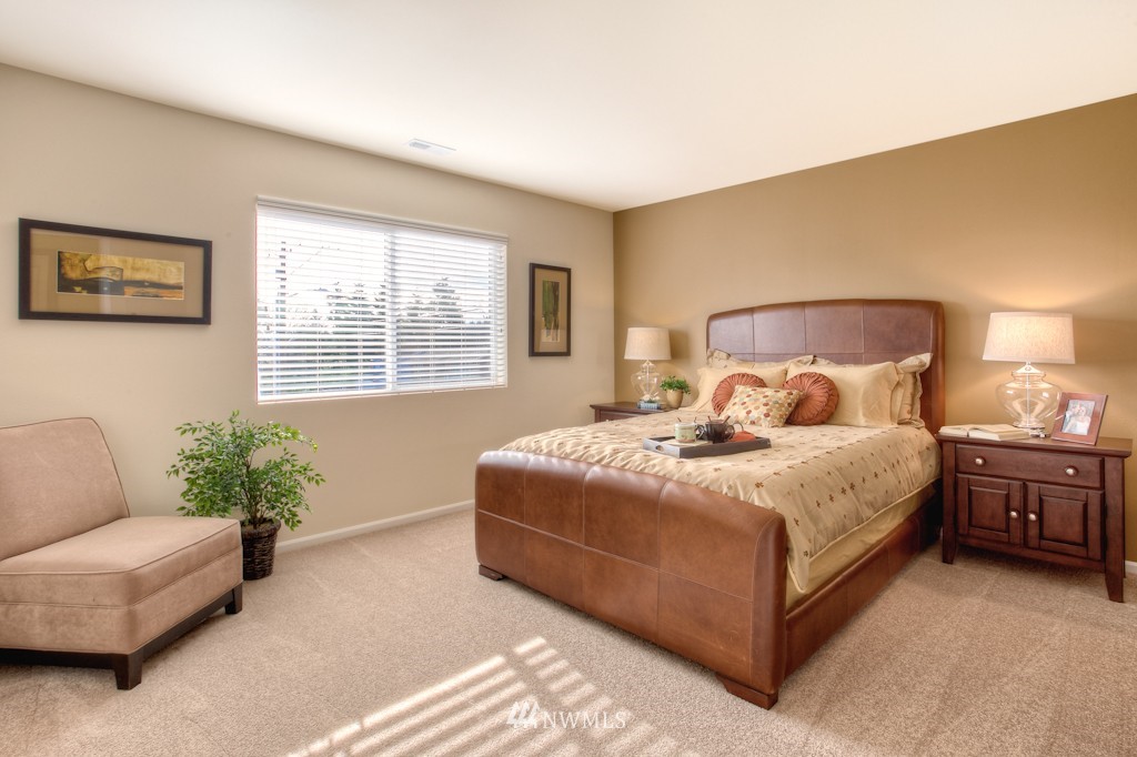 17703 33rd (7) Drive Southeast Bothell, WA 98012 - Photo 6 of 14 Gallery Image 6