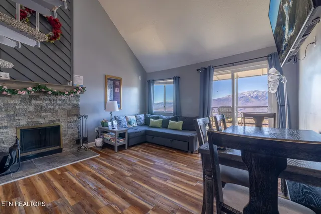 $285,000 | 1260 Ski View Drive, Unit 8304, Gatlinburg, TN 37738