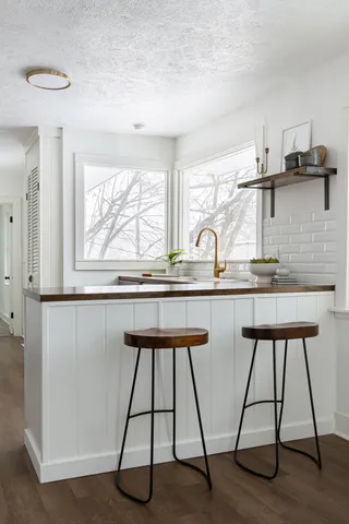 $285,000 | 2621 Poe Avenue Southwest, Wyoming, MI 49509