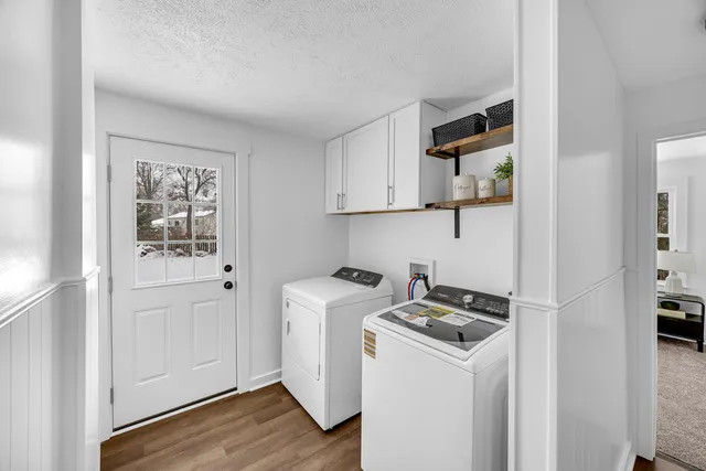 $285,000 | 2621 Poe Avenue Southwest, Wyoming, MI 49509