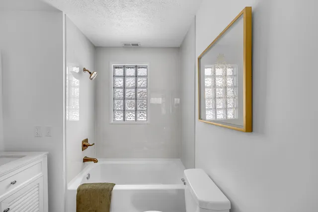 $285,000 | 2621 Poe Avenue Southwest, Wyoming, MI 49509