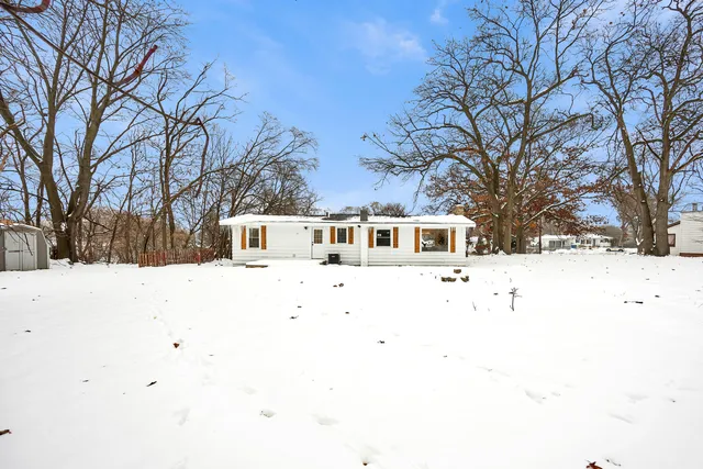 $285,000 | 2621 Poe Avenue Southwest, Wyoming, MI 49509