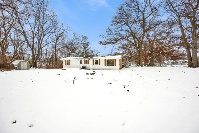 $285,000 | 2621 Poe Avenue Southwest, Wyoming, MI 49509