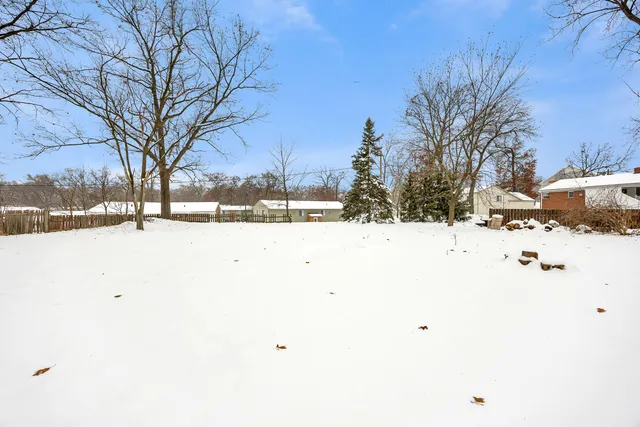 $285,000 | 2621 Poe Avenue Southwest, Wyoming, MI 49509