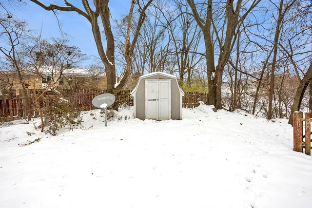 $285,000 | 2621 Poe Avenue Southwest, Wyoming, MI 49509