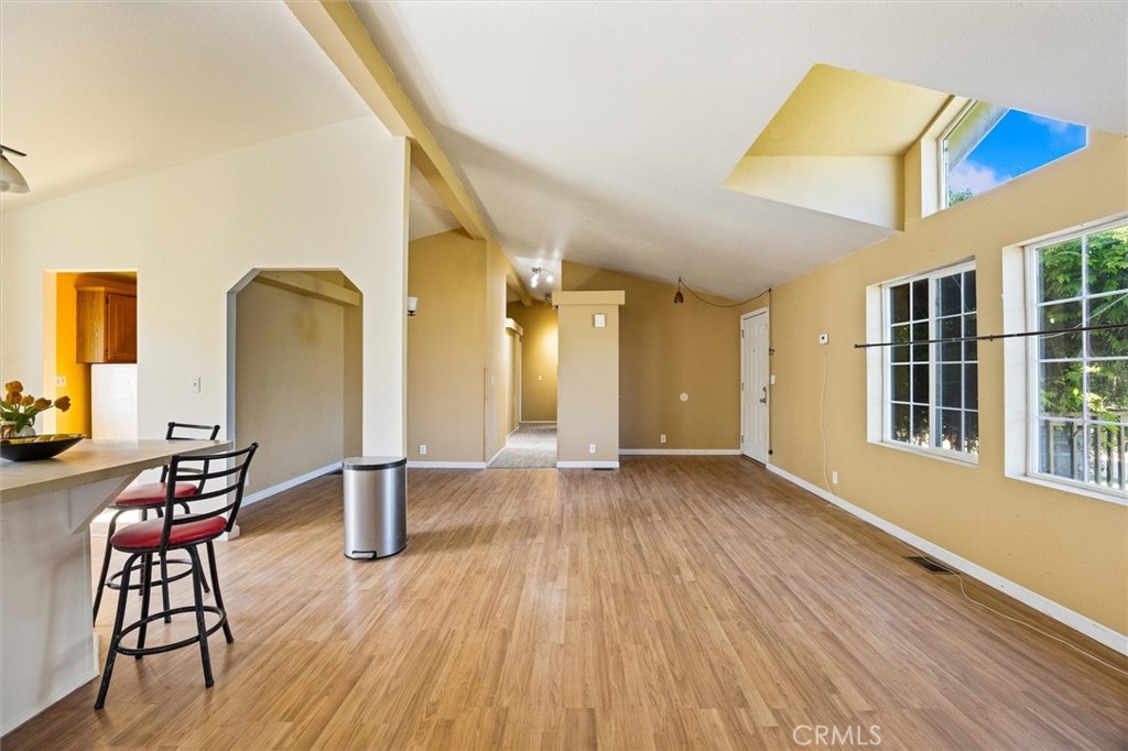6998 Kingsbury Road Templeton, CA 93465 - Photo 36 of 57 Spacious entry