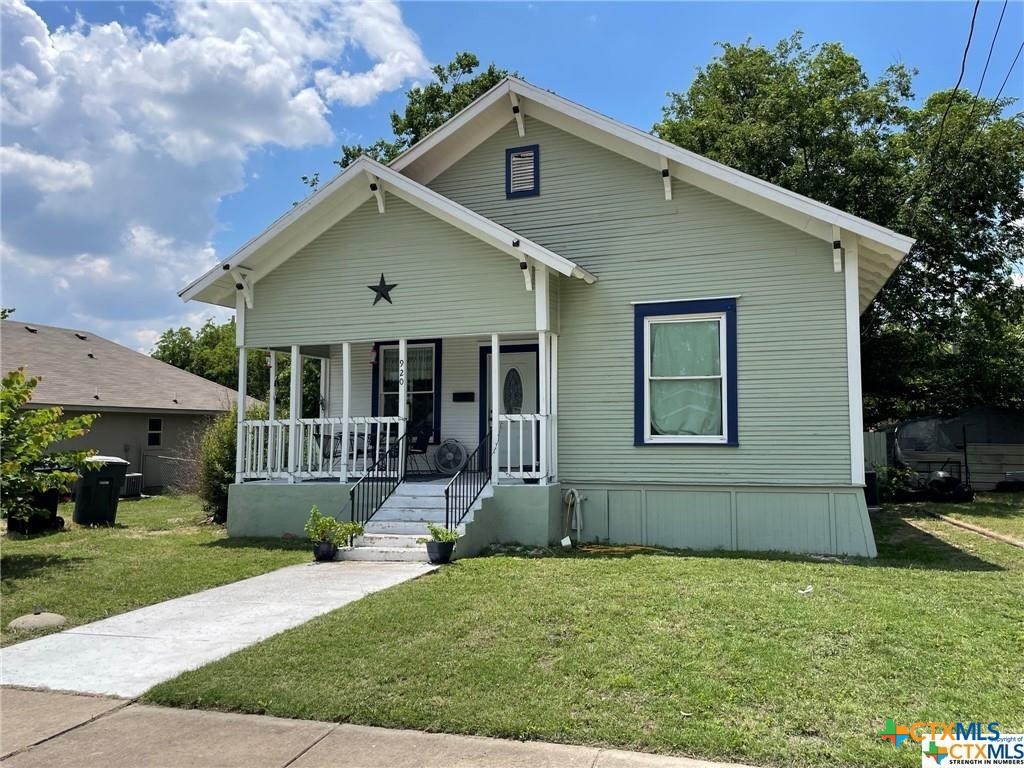 920 South 33rd Street Temple, TX 76504 - Photo 1 of 1 a view of a yard in front view of a house