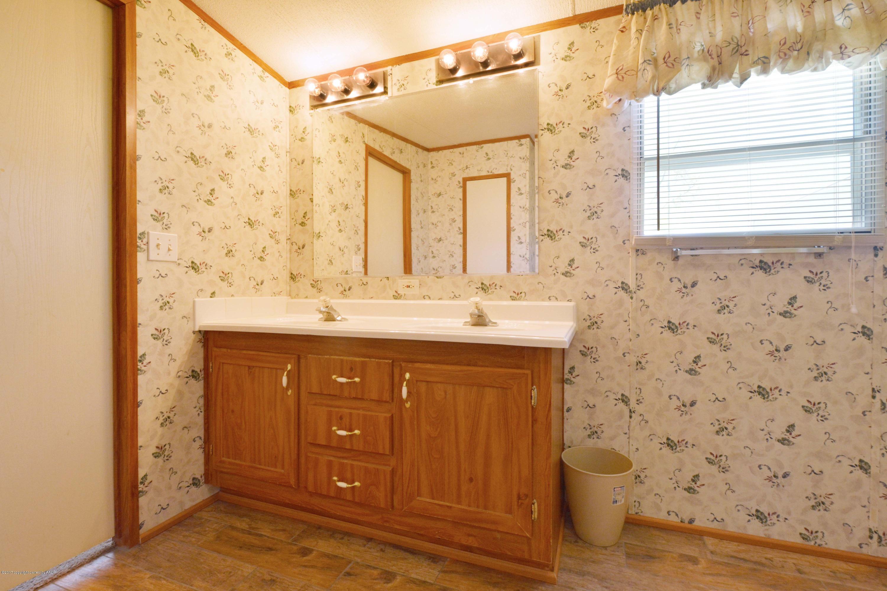 7440 Buckskin Road Amarillo, TX 79124 - Photo 14 of 25 14 Master Bathroom