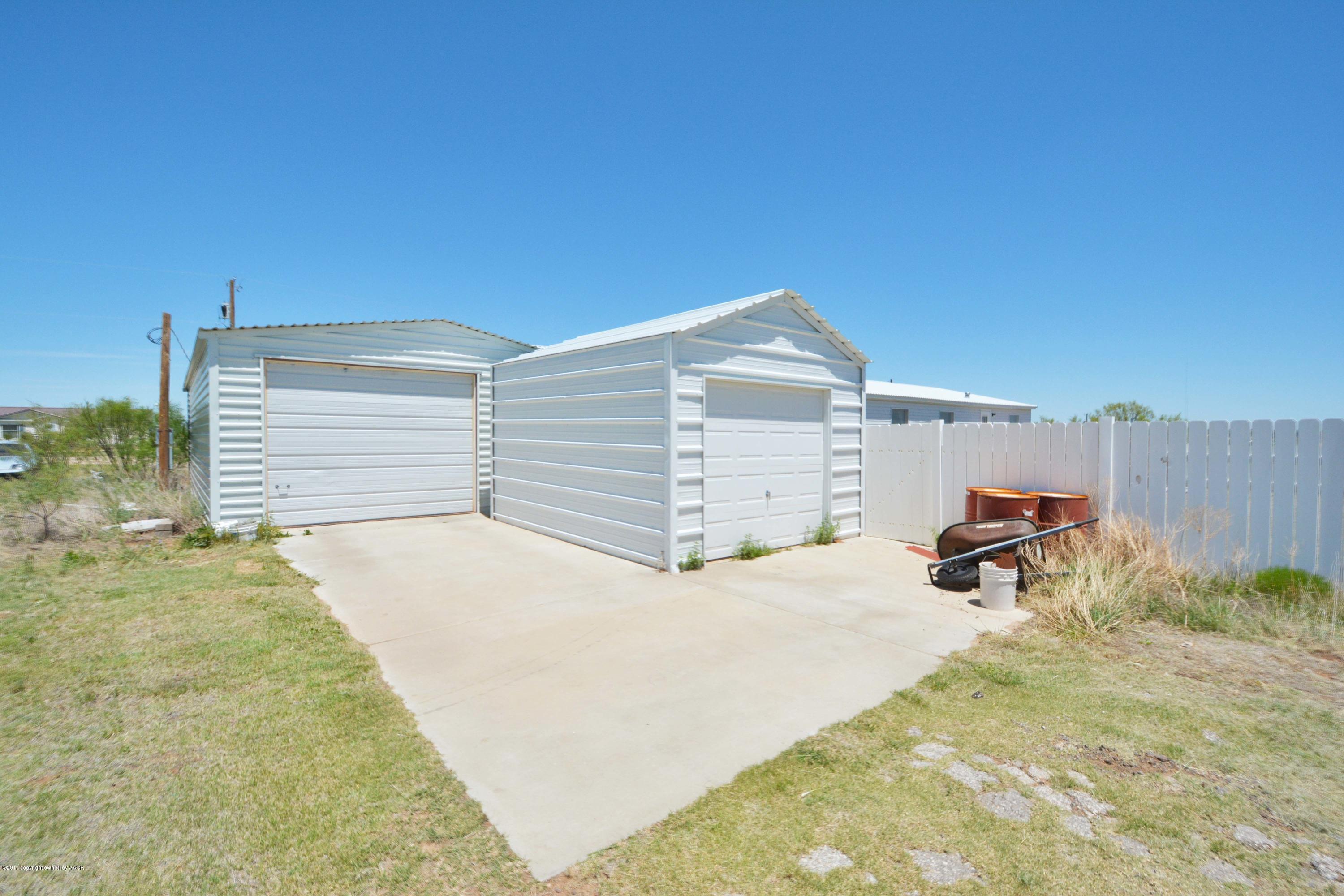 7440 Buckskin Road Amarillo, TX 79124 - Photo 24 of 25 24 Garages