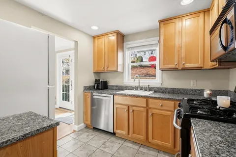 $649,900 | 106-108 Forest Street, Unit 106, Arlington, MA 02474