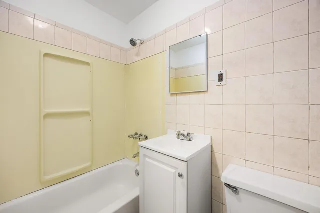 $469,000 | 72 Richardson Street, Unit 4 | Williamsburg