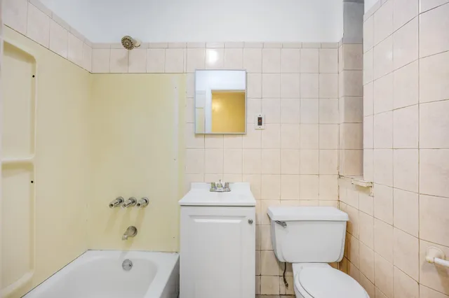 $469,000 | 72 Richardson Street, Unit 4 | Williamsburg