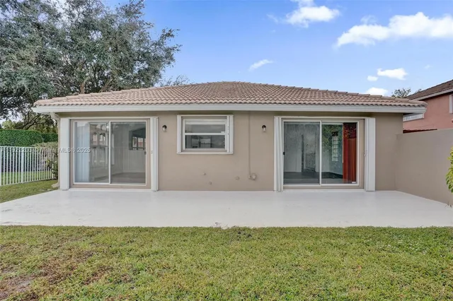 $3,200 | 6305 Willoughby Circle, Lake Worth, FL 33463