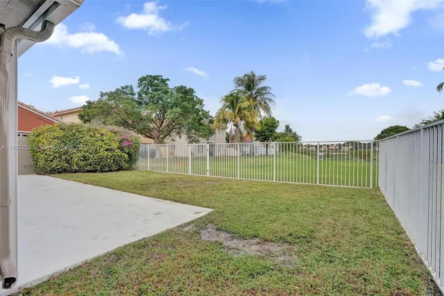 $3,200 | 6305 Willoughby Circle, Lake Worth, FL 33463