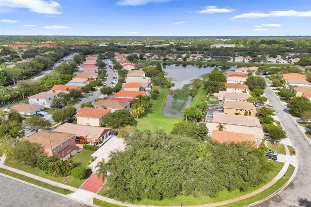 $3,200 | 6305 Willoughby Circle, Lake Worth, FL 33463