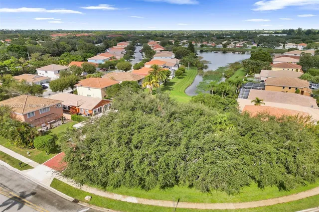 $3,200 | 6305 Willoughby Circle, Lake Worth, FL 33463