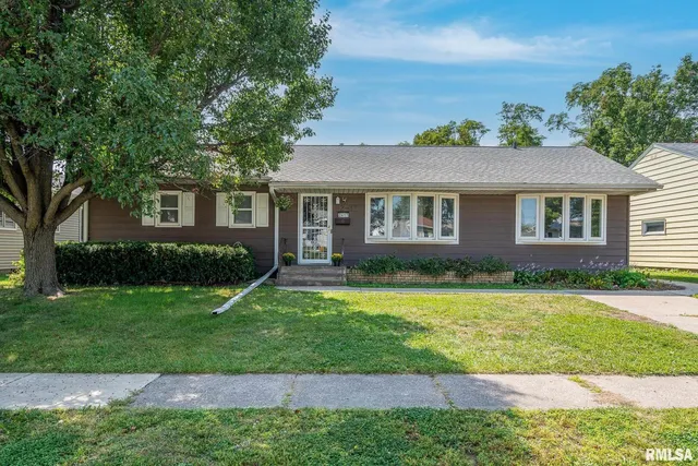 $175,000 | 2417 West 18th Street, Davenport, IA 52804