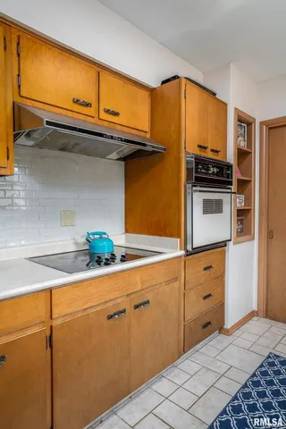 $175,000 | 2417 West 18th Street, Davenport, IA 52804